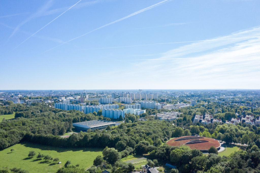 Vue aérienne autour du parc Forêt Adrénaline Rennes